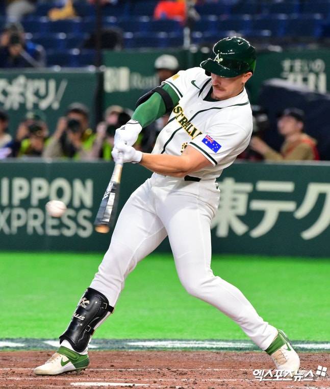 'WBC 2홈런' 호주 4번타자 고래군단 합류!…왜 한국행 택했나