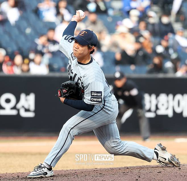 이래서 한화 걱정은 사치인가…155km 강속구로 1이닝 삭제, 100억 거포 보상선수 출혈에도 웃는다