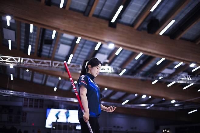 일본에 무너진 韓 여자컬링 '팀 5G', 중국은 꼭 이긴다→세계선수권 토너먼트 진출 가시권…