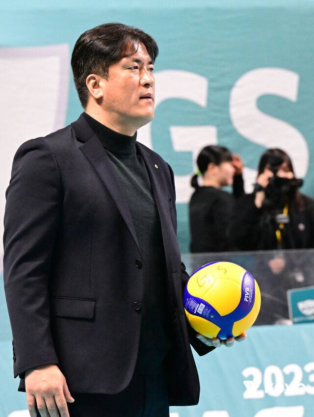 배구협회는 왜 여자 대표팀 감독을 다시 뽑나…대한체육회 미승인→차상현 감독 선임 불발