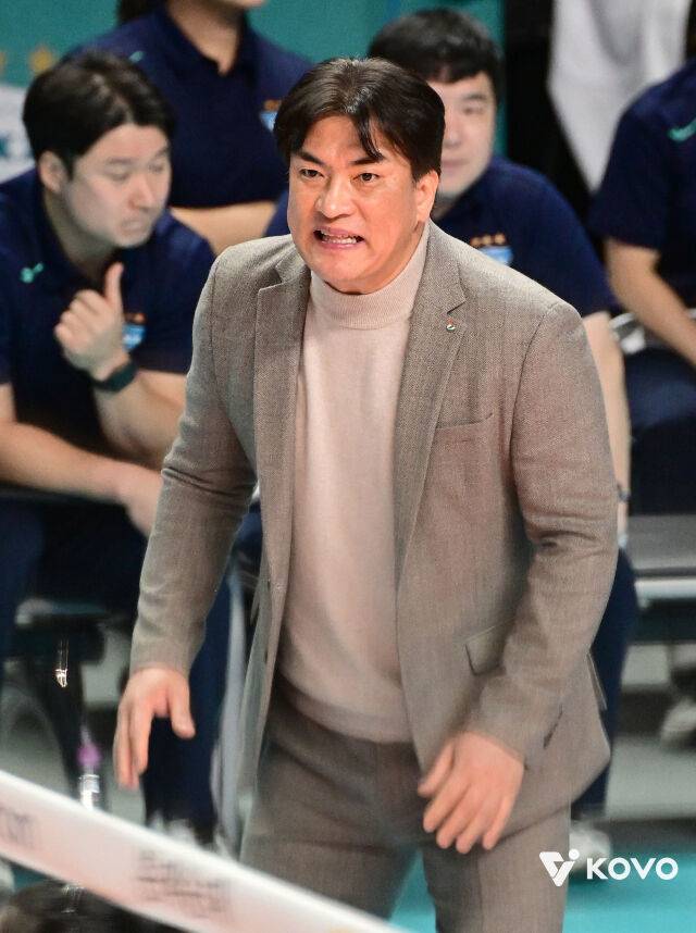 배구협회는 왜 여자 대표팀 감독을 다시 뽑나…대한체육회 미승인→차상현 감독 선임 불발