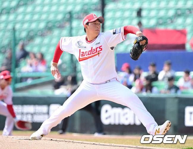 왜 강백호 느낌이 난다 했을까…1라운드 신인투수, 우승팀 LG를 3이닝 무실점 능력 보여주다