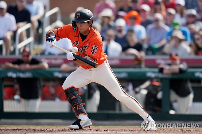 MLB 이정후, 3타수 2안타 1타점…시범 경기 타율 0.421