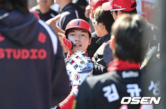 KIA 트레이드 대박 예감! 정현창 잠실 담장 넘겼다, 최승용 상대 선제 스리런포 폭발 ‘1군 통산 1호’ [오!쎈 잠실]