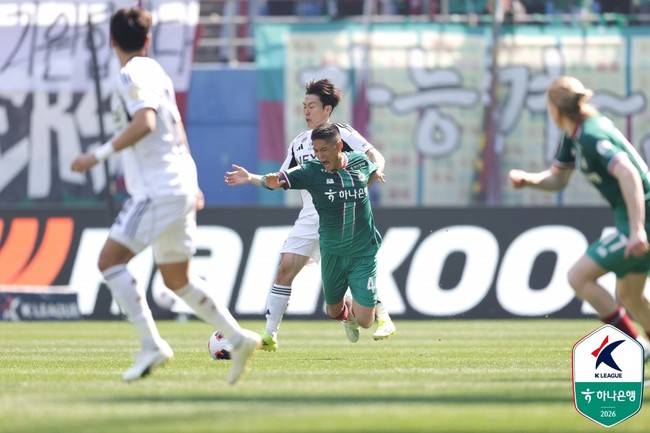 [K리그1 현장리뷰] 이동준 선제골→부상 아웃...단단히 잠근 전북, 대전 1-0 격파! 2연승 성공