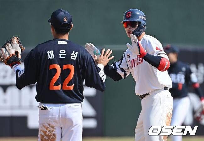 1만8480명 사직이 들썩! 롯데 12-6 한화 대파...'손호영-윤동희-전준우' 9안타 합작-엄상백 7실점 [부산 리뷰]