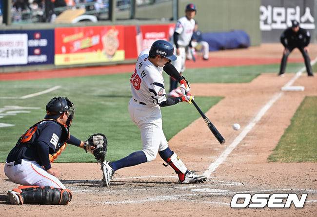 1만8480명 사직이 들썩! 롯데 12-6 한화 대파...'손호영-윤동희-전준우' 9안타 합작-엄상백 7실점 [부산 리뷰]