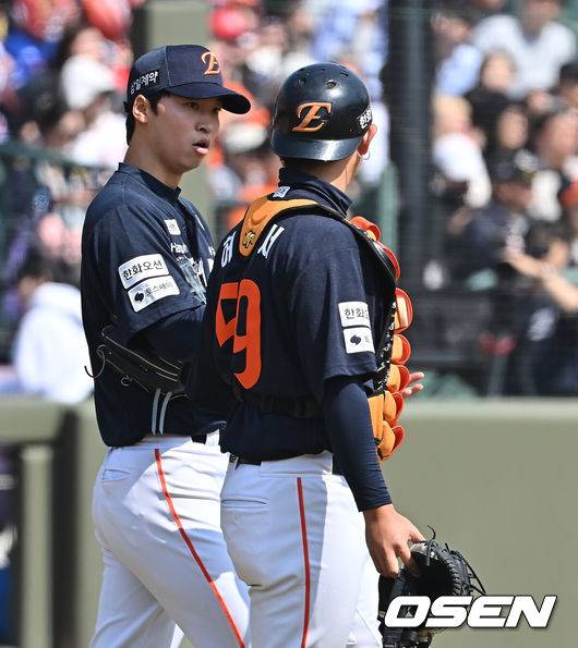 1만8480명 사직이 들썩! 롯데 12-6 한화 대파...'손호영-윤동희-전준우' 9안타 합작-엄상백 7실점 [부산 리뷰]