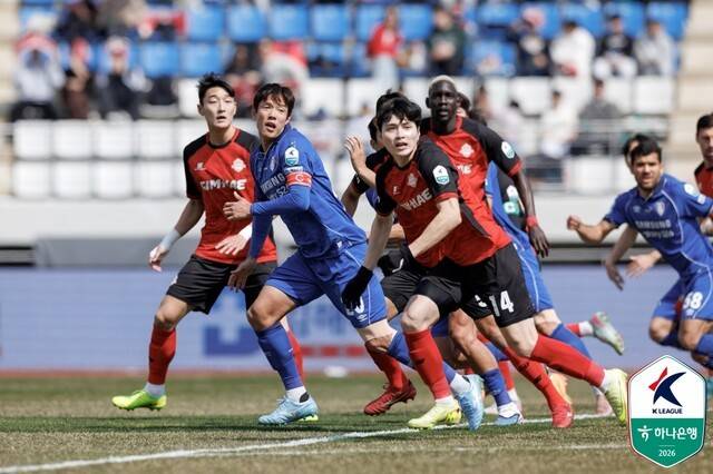 [BE.현장] 한 골도 안 주는 이정효 감독의 마법… 4연승보다 더 대단한 342분 무실점에 클린 시트 3연승