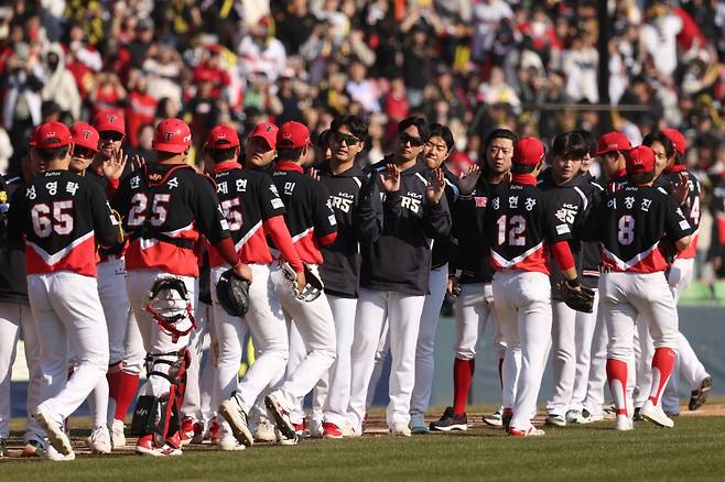 와 'KIA 이렇게도 이기는구나' 백업들 대반란! 3회 스리런포에 또 3회·5회 멀티홈런 폭발 '대단하네' 두산도 3점포+솔로포로 응수했지만... [잠실 현장리뷰]