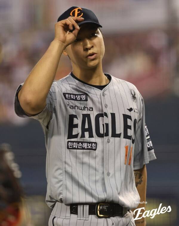 78억 선발을 패전조로 써야 하나? '10피안타 7자책' 엄상백, 개막 앞두고 최악 피칭...한화 고민 깊어진다