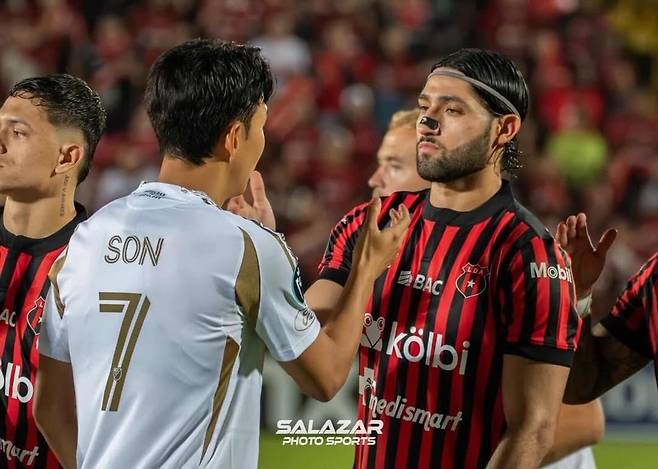 “왜 손흥민에게 살인 태클 했어?” 직접 해명했다 “SON 막을 수 있는 유일한 방법···본인에게 용서받았다”