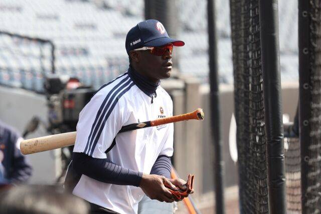 “볼을 너무 잘 본다, 괜찮네→너무 안 치는데, 공을 너무 봐” 두산 카메론은 KBO 적응 중…3구→2구→5구에 2루타 쾅[MD잠실]