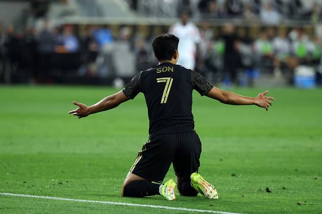 손흥민 큰일 났다, '핵폭탄 같은' 살인태클→'시즌 OUT 위기' 계속 시달리는데…'70일간 최대 19경기' 죽음의 강행군도 펼친다