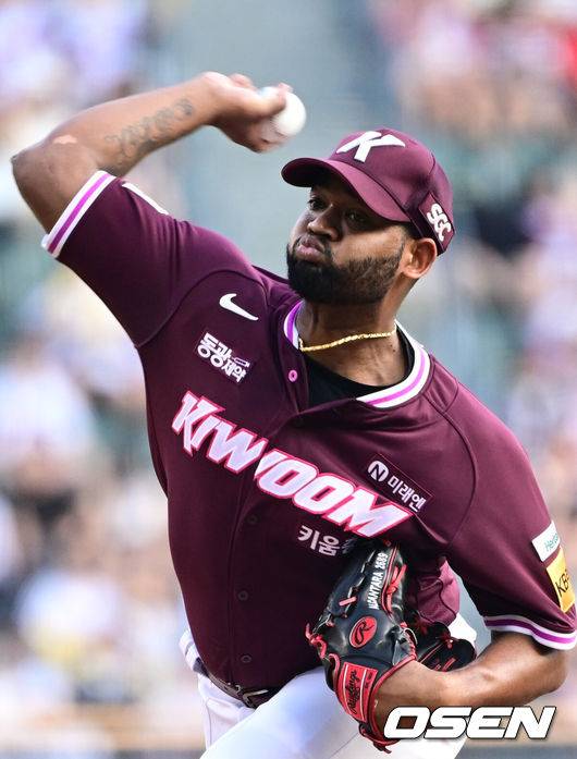 153km 쾅! 20승 에이스가 부활했다, 2G 9이닝 무실점 완벽투 “올해 잘 할 수 있을 것 같아” [오!쎈 인천]