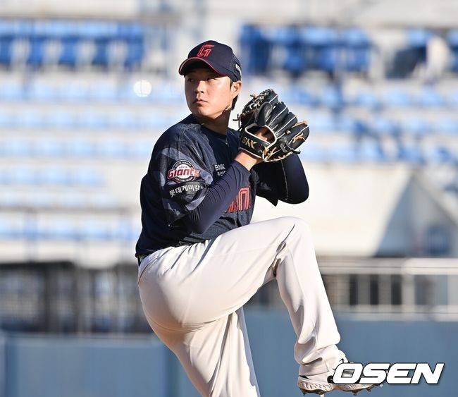 ‘KKKKKKK, 6이닝 무실점’ 90억 투수 동생, ‘韓 최초 시민구단’ 울산 또 울렸다…'2군행' 황성빈 3안타 2타점 터졌다