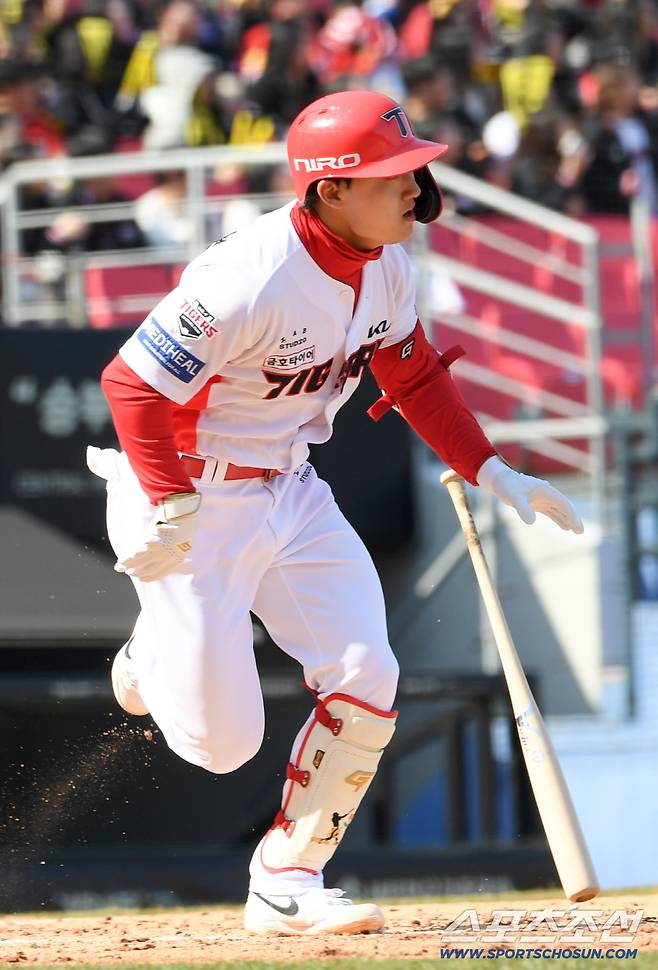 'KIA 최대 고민' 단장 사과까지 했는데, 왜 붙박이 쉽지 않나…