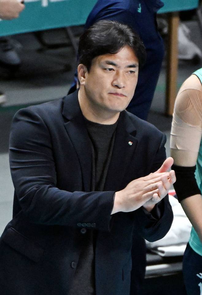 '출항도 못 하고 멈췄다' 차상현 女 배구 감독 선임 무표... 위원 수 부족이 문제