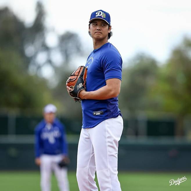 '가짜 180㎝' 메이저리거 키 조작 들통? 오타니는 역주행…190㎝에서 193㎝됐다