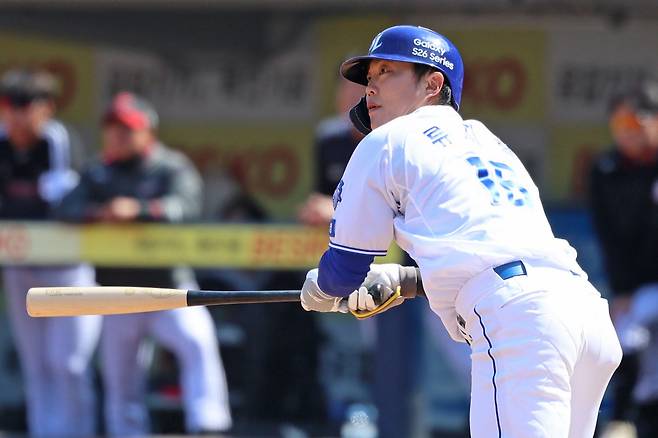 '이런 경기가' LG, '메가트윈스포 18안타 폭발 대승'인 줄 알았는데→9회에만 7실점 추격 허용…14-13 한 점 차 진땀승 [대구:스코어]