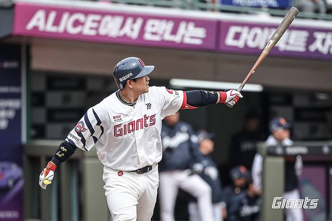 '80억 포수 진짜 부활하나' 울분 터뜨린 115m→130m 연타석포 '쾅쾅'…