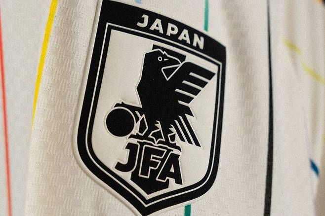 '몸빼바지' 한국 축구, 일본에 유니폼도 완패? '호평' 쏟아지네→야구 저지 재해석…ESPN 선정 가장 아름다운 유니폼