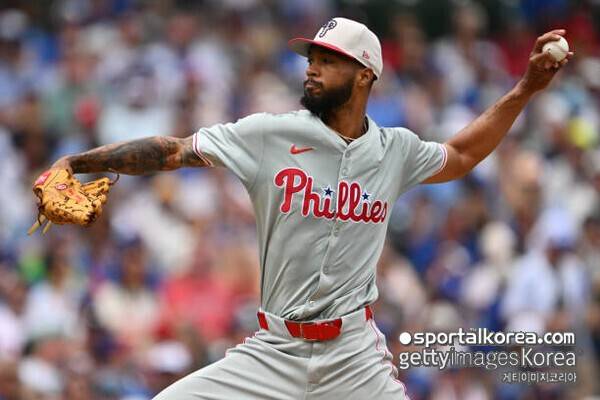 [오피셜] '한국에 콜드게임패 대굴욕 선사' 도미니카 출신 좌완 에이스 산체스, 필라델피아와 2033년까지 연장 계약