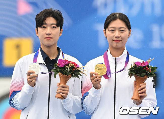 'SNS 친일파 헛저격' 안산, 2년 최악 부진 이후 화려한 부활... '3관왕' 임시현 제치고 AG 金 정조준