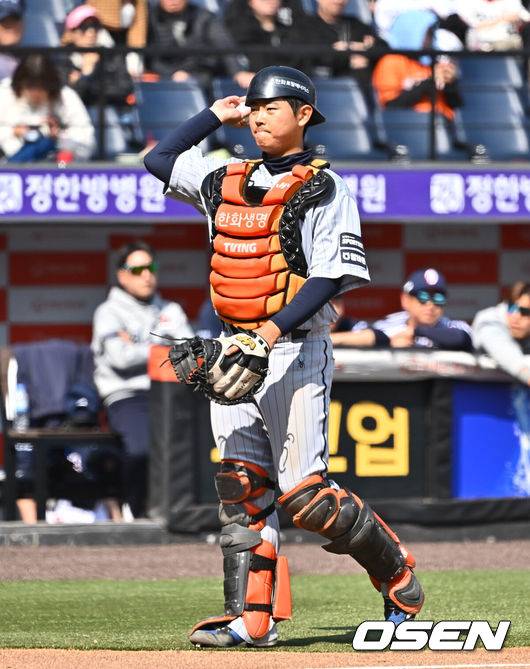 '와, 홈런 1위' 54억 안방마님 자리 빼앗나…'4연타석 홈런' 거포 포수 심상치 않다