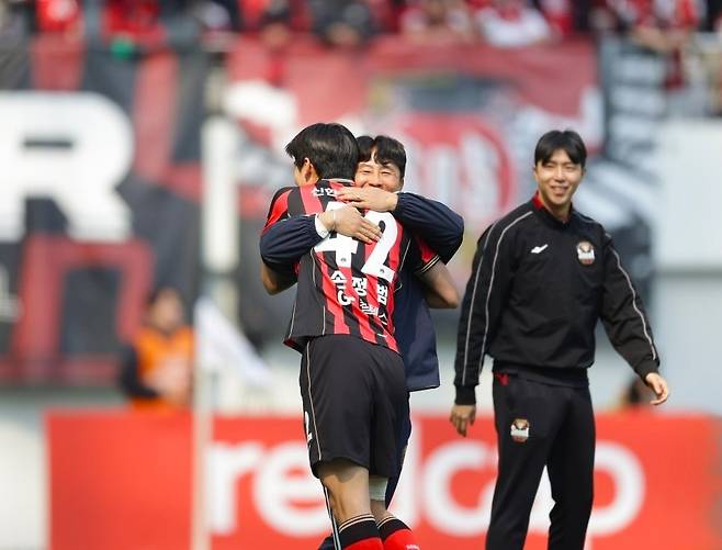 이래서 PL 본머스 입단 테스트 받았었구나… ‘2007년생’ 서울 손정범, 드디어 데뷔골 쐈다