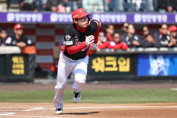 '80억 유격수'가 흙 뿌린 사연, 2026년도 '호령존'은 정상 가동…그런데 방망이도 잘 돌린다, FA때 얼마를 받으려고