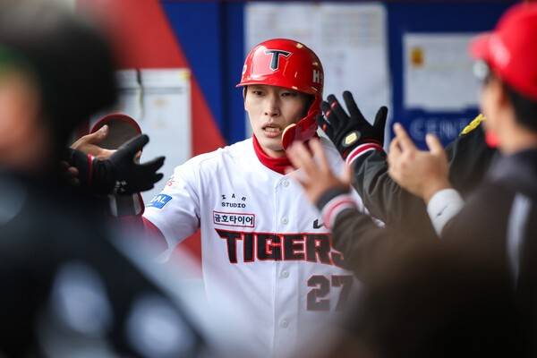 '80억 유격수'가 흙 뿌린 사연, 2026년도 '호령존'은 정상 가동…그런데 방망이도 잘 돌린다, FA때 얼마를 받으려고