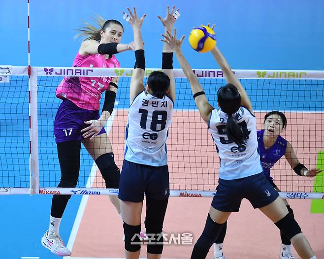 GS칼텍스, 봄 배구에선 실바의 몰빵 배구도 허용된다…흥국생명은 5~6R 부진했던 레베카 경기력이 관건
