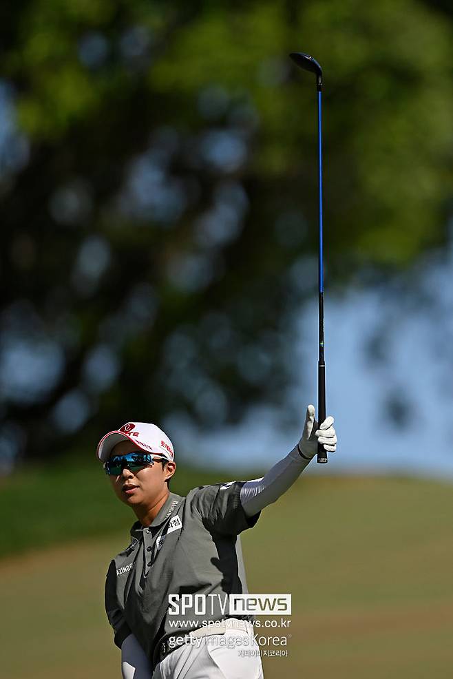 '천재 소녀'에서 전설로...김효주 11년 만에 파운더스컵 정상 석권