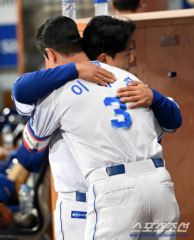 개막 직전까지 '부상 악몽', 굳었던 사령탑 웃게한 삼총사의 맹활약
