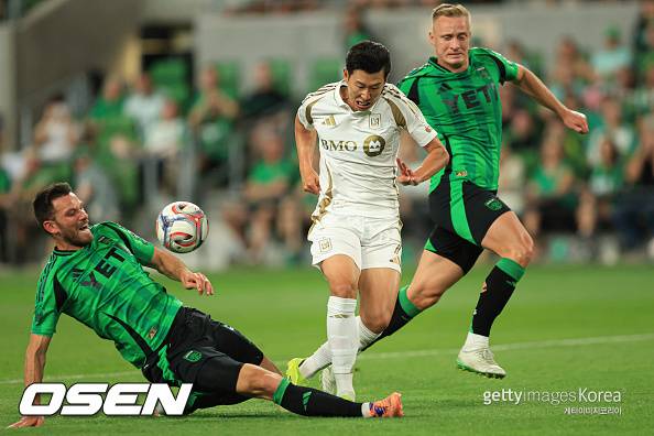 ‘시즌 30골도 가능한 손흥민이 8경기 연속 무득점?’ 손흥민 억지로 봉인한 LAFC 감독의 개똥철학