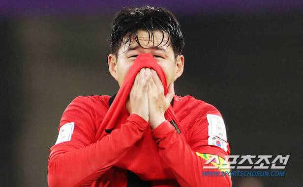 'BBC 컨펌' 한국 주장 손흥민은 절대 불가능한 일, 맨유서 벌어졌다...세슈코+음뵈모 국대 합류 취소