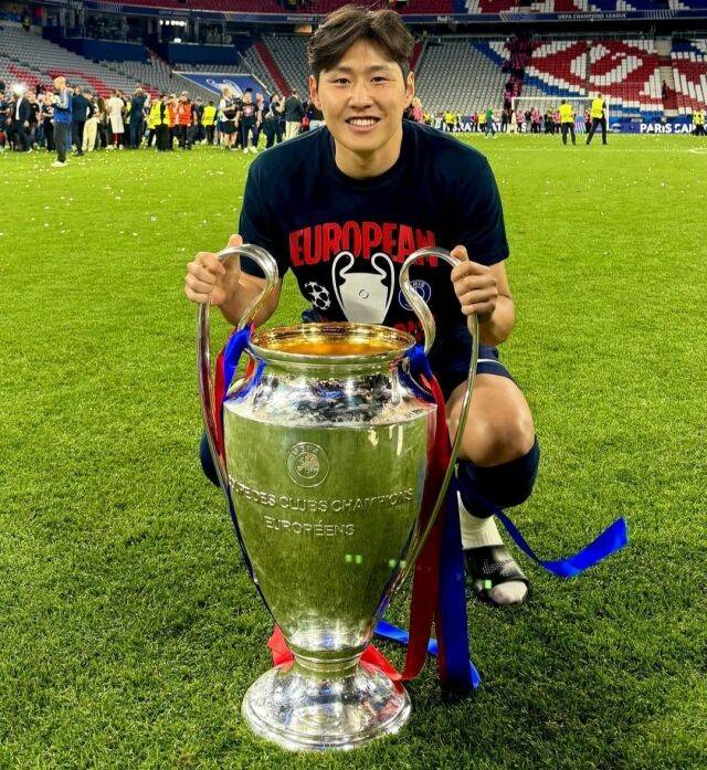 이강인 '초대형 변수' 터졌다...PSG 'UCL 2연패+리그앙 5연패' 위해 경기 연기 요청→랑스 즉각 반발,