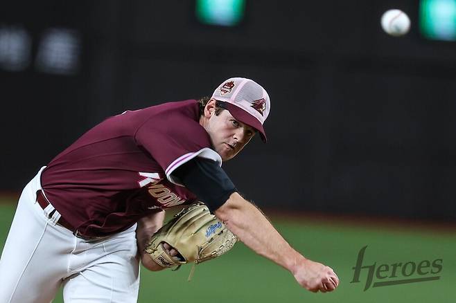 한화 떠난 72억 이적생 폭주! 투런포→쐐기 2타점…'볼볼볼볼볼' LG 2연패-키움 2연승 마무리 [잠실 게임노트]