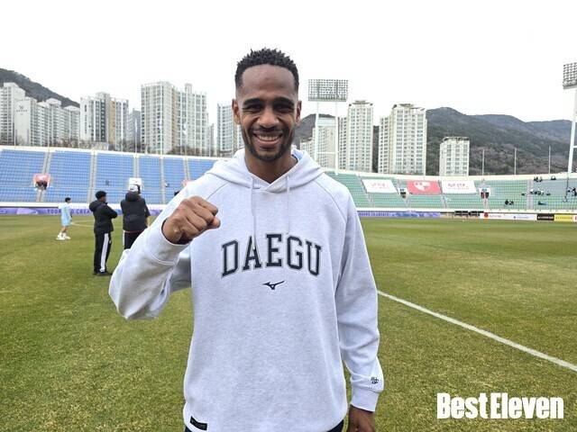 [BE.현장] 시즌 초반 3골 폭격… K리그2 득점왕 야망 품은 '39세 폭격기' 에드가의 세징야 응원,