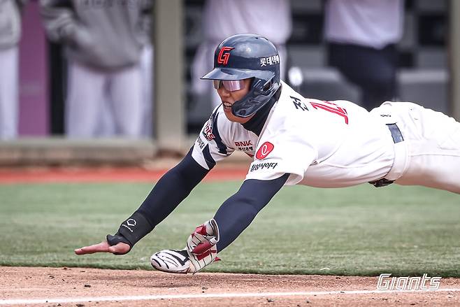 '0.179' 초대형 트레이드 복덩이 왜 이러나?…명장도 난감