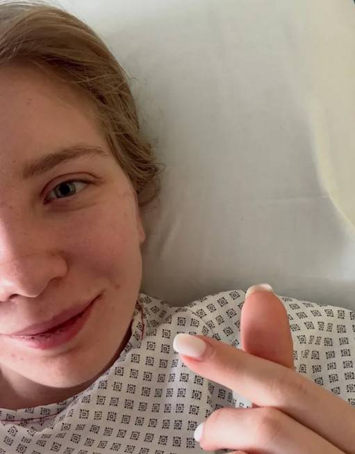 스케이트 날에 실명 위기