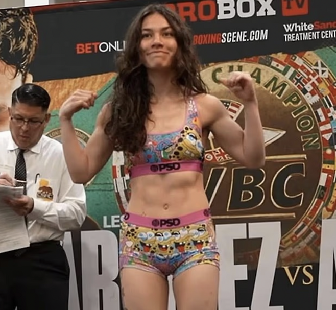 시작 78초 만에 '머리 가격 KO패' 19세 여자 복서 코마 상태에서 호전...