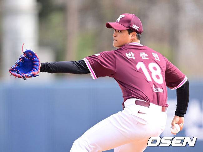 '7억' 전체 1순위 투수, 155km 강속구 그러나 볼볼볼볼...