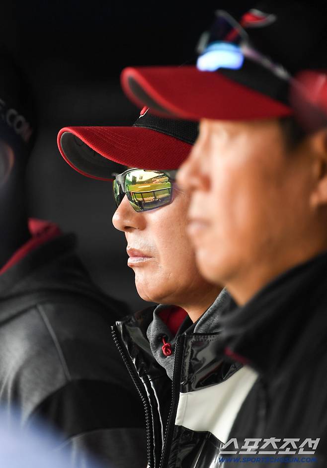 4,5선발 못정한 팀도 있는데... 개막 초반 6선발 가동? 147km 왼손 에이스 복귀각... 괜히 우승후보가 아니네