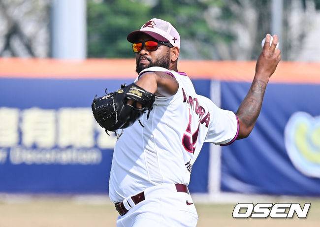 한화 강타선 맞붙자…키움, 한화와 개막 2연전 선발투수 전격 공개하다