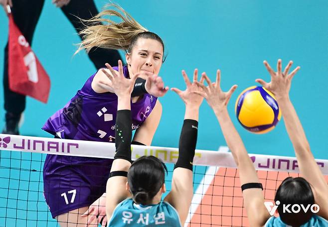 '김백화' 애칭 받고 열심히 했지만...요시하라 타임에는 없었던 레베카 [이슈스파이크]