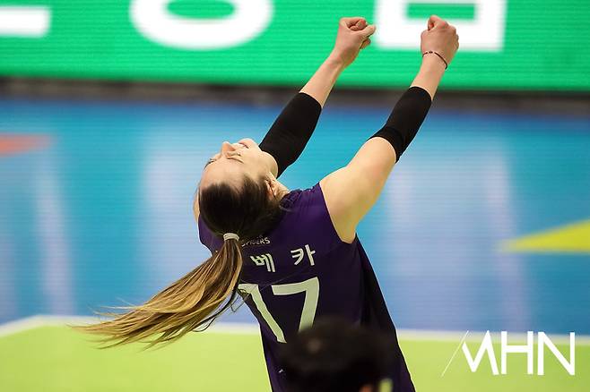 '김백화' 애칭 받고 열심히 했지만...요시하라 타임에는 없었던 레베카 [이슈스파이크]