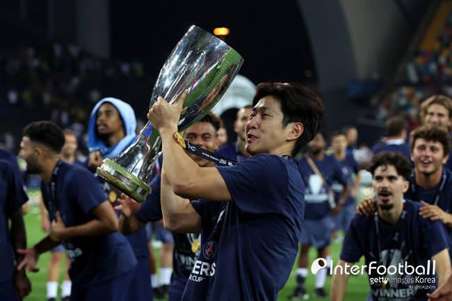 [공식입장] 이강인의 PSG, 특혜 논란 발생…