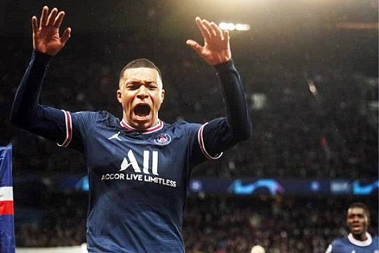 왼쪽 무릎 아픈데 오른쪽 MRI 찍어놓고 '이상 무'…음바페, 레알 의료진 '황당 오진'에 악화된 부상